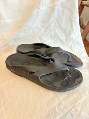 OOFOS OOriginal Recovery‎ Women's Sandals Size 7